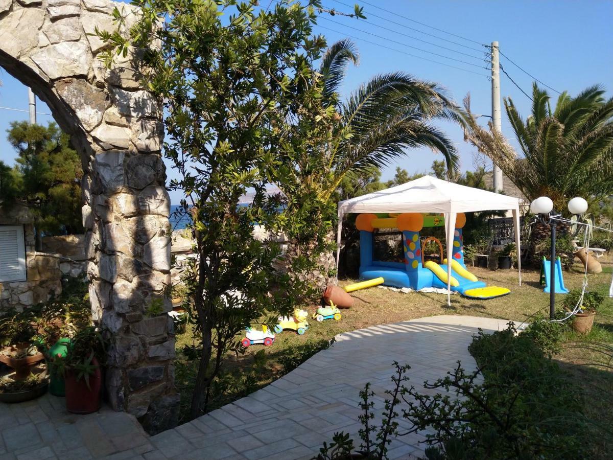 Το Πετρινο Villa Agia Marina Mikrolimanou Exterior photo